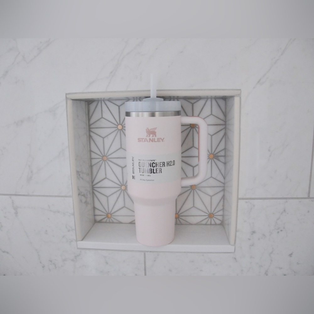 NWT! Stanley Quencher H2.0 Flowstate Tumbler 40 oz Rose Quartz - Picture 9 of 13
